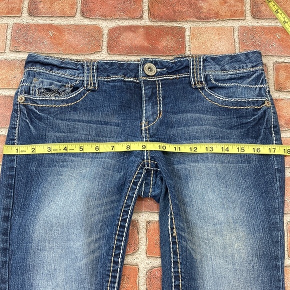 Amethyst cuffed Capri jeans - Picture 11 of 12